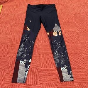 Under Armour women’s small fitted heat gear athletic Leggings